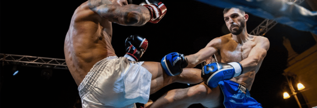 Découvrez comment les ostéopathes peuvent utiliser la thérapie par ondes de choc pour traiter une blessure courante chez les kickboxeurs.